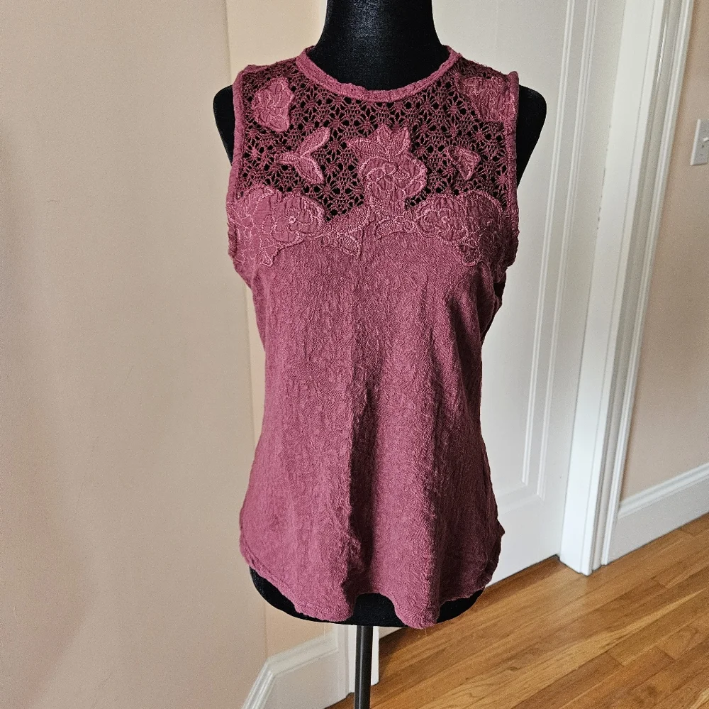 Lucky Brand Women's Lace Mock Neck Top￼ - Picture 2 of 16